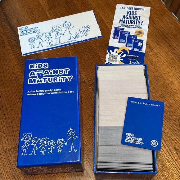 EUC KIDS AGAINST MATURITY Family Card Game - Picture 4 of 9